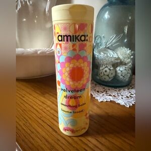 Amika Velveteen Dream Smoothing Balm